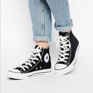 Black Converse High Top’s